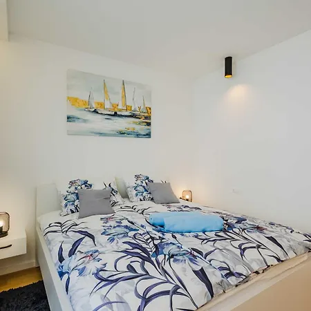 Aurelius Luxury Njivice