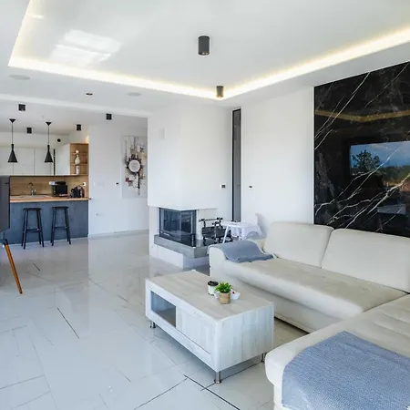 Aurelius Luxury * Njivice