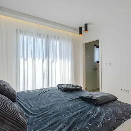 Aurelius Luxury * Njivice