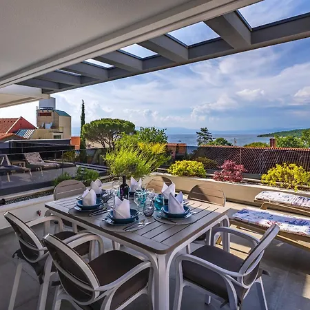 Aurelius Luxury Apartment