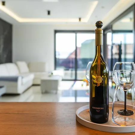 Apartment Aurelius Luxury Njivice