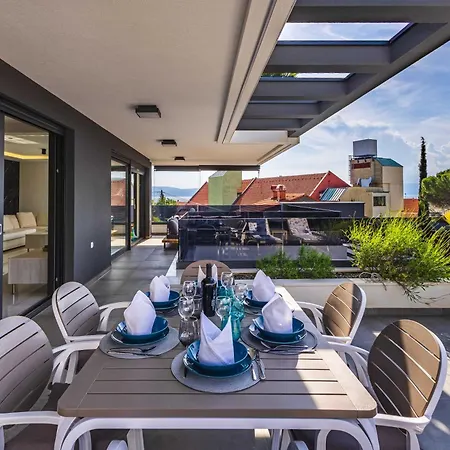 Aurelius Luxury Apartment