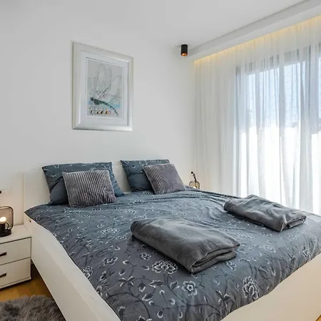 Aurelius Luxury Apartment *